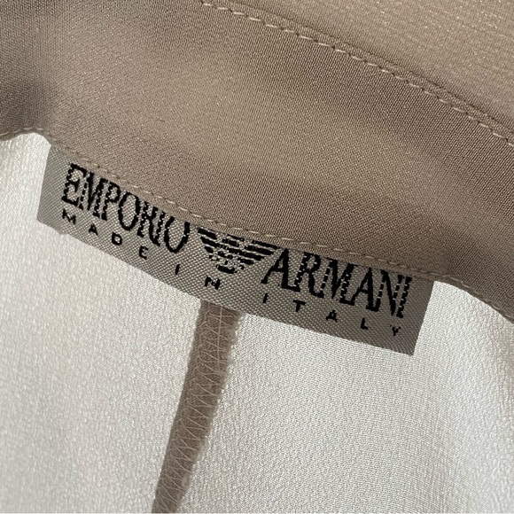 EMPORIO ARMANI LIGHT GRAY SILK COLLARED V-NECK LONG SLEEVE CROP BLOUSE TOP - Picture 6 of 6